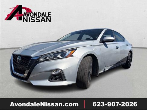 Certified 2022 Nissan Altima 2.5 SV w/ SV Premium Package image 1