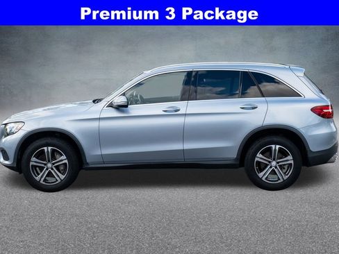 Used 2017 Mercedes-Benz GLC 300 4MATIC image 5