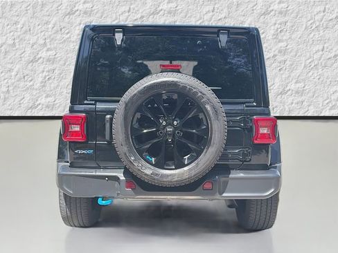 Used 2023 Jeep Wrangler Unlimited Sahara AWD/4WD image 4