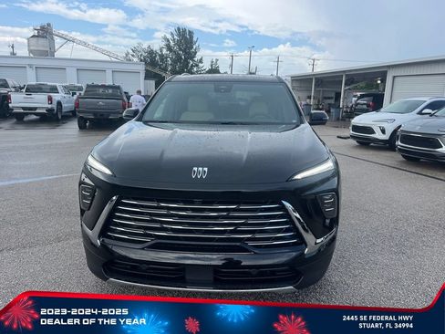 New 2026 Buick Enclave Preferred FWD image 2