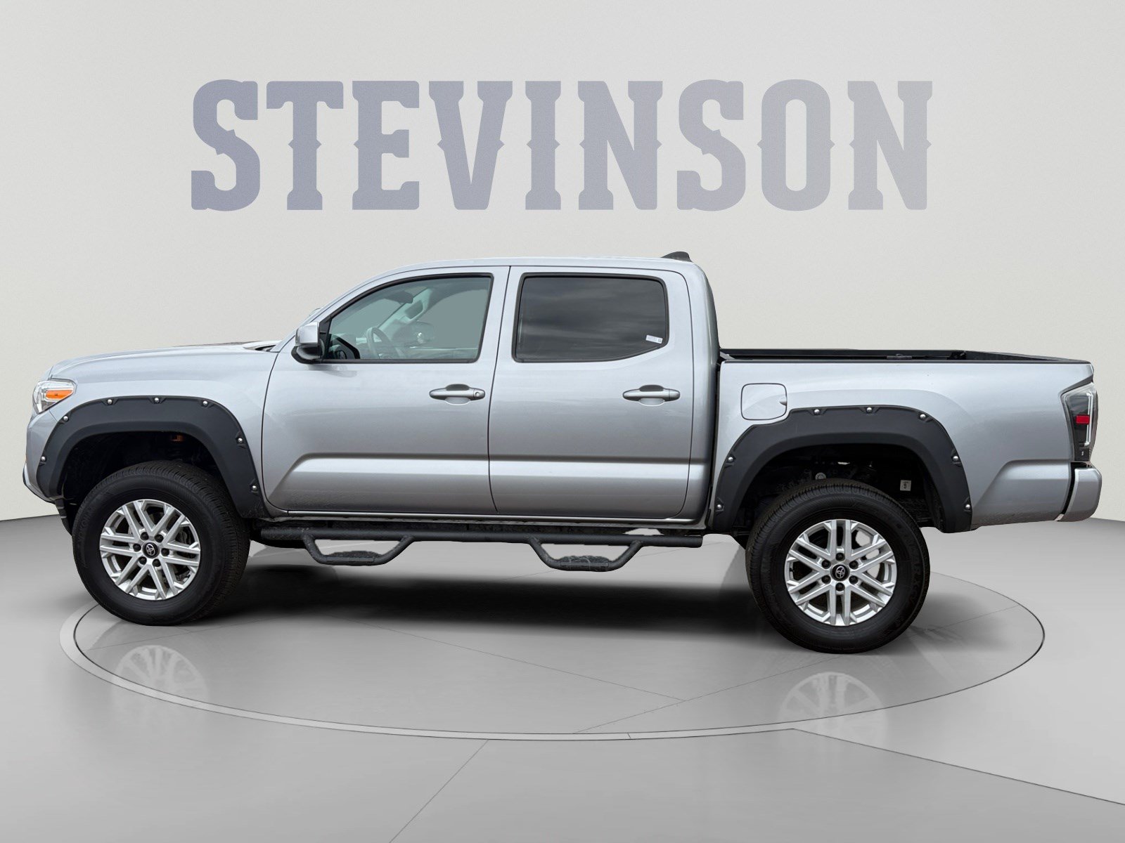 Used 2021 Toyota Tacoma SR AWD/4WD image 2