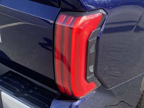 Used 2023 Toyota Tundra Limited image 18