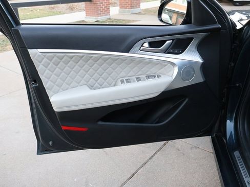 Used 2023 Genesis G70 3.3T w/ Sport Prestige Package image 23