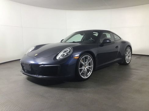 Used 2019 Porsche 911 Carrera RWD image 1