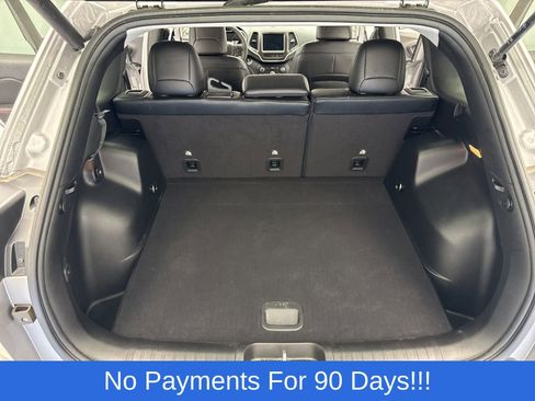 Used 2022 Jeep Cherokee Trailhawk w/ Comfort/Convenience Group AWD/4WD image 43