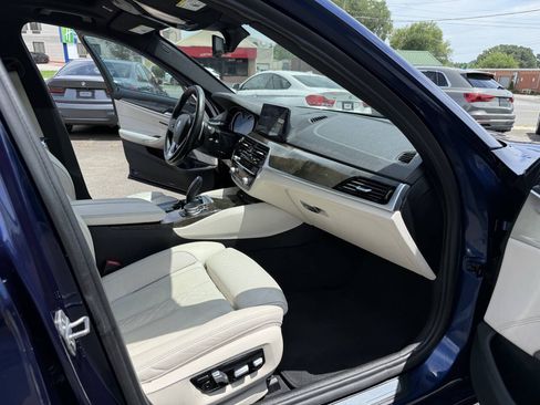 Used 2018 BMW 530i xDrive AWD/4WD image 20