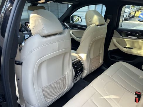 Used 2022 BMW X4 xDrive30i w/ Convenience Package image 12