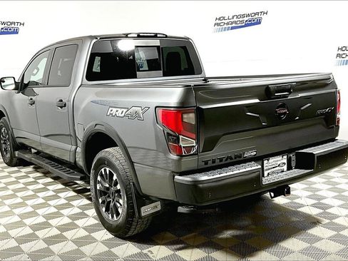 Used 2021 Nissan Titan PRO-4X w/ Pro-4x Convenience Package image 8