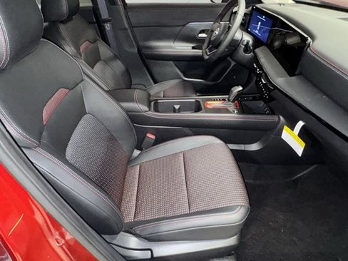 New 2026 Nissan Kicks SR w/ Cold Weather Package AWD/4WD image 18