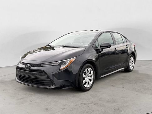 Used 2024 Toyota Corolla LE FWD image 1