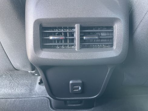 Certified 2024 Chevrolet Equinox LT image 18