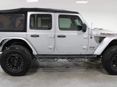 Used 2018 Jeep Wrangler Unlimited Rubicon w/ Steel Bumper Group AWD/4WD image 12