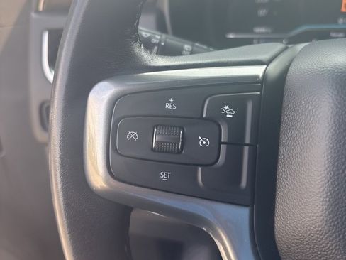 Used 2022 Chevrolet Suburban Z71 image 22