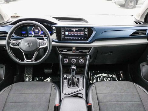 Used 2022 Volkswagen Taos SE image 12