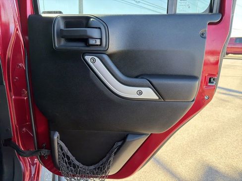 Used 2013 Jeep Wrangler Unlimited Sahara w/ Connectivity Group image 24