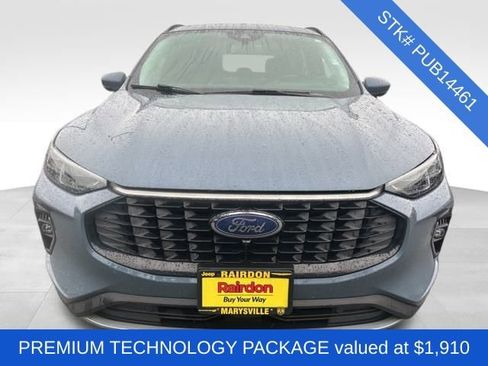 Used 2023 Ford Escape Platinum w/ Premium Technology Package image 2