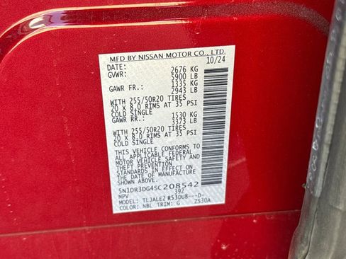 Used 2025 Nissan Pathfinder Platinum w/ Cargo Package image 30