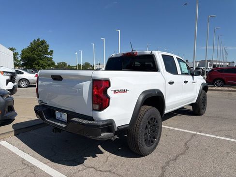 New 2026 Chevrolet Colorado Trail Boss AWD/4WD image 3