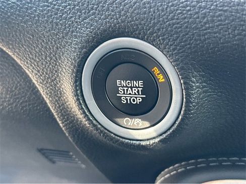 Used 2019 Dodge Challenger R/T Scat Pack image 19