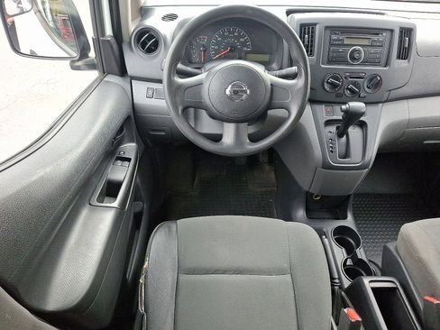 Used 2015 Nissan NV200 S image 11