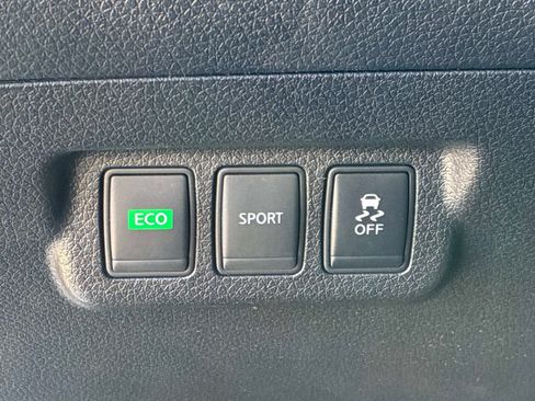 Used 2014 Nissan Sentra SR w/ Electronics Package FWD image 23