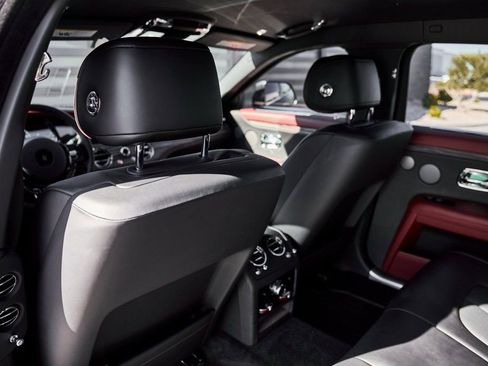 Used 2023 Rolls-Royce Ghost RWD image 42