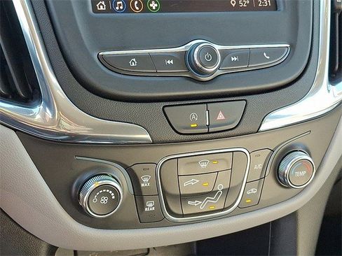 Certified 2022 Chevrolet Equinox LS w/ LS Convenience Package image 12