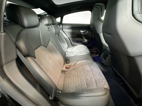 Used 2022 Audi e-tron GT Prestige w/ Prestige Package image 25