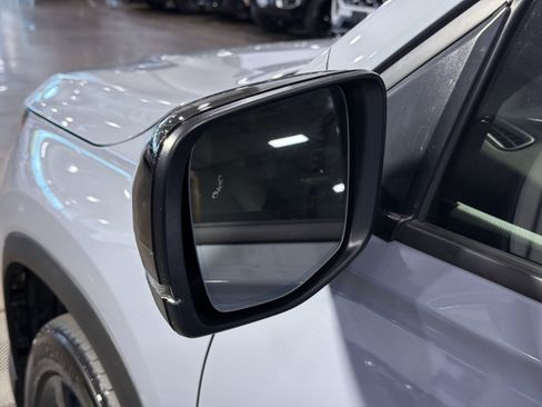 Used 2025 Honda Pilot Black Edition image 14