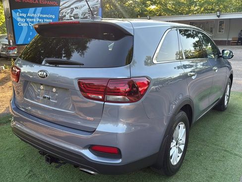 Used 2020 Kia Sorento LX AWD/4WD image 7