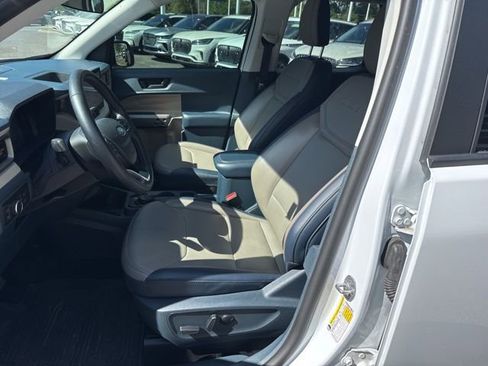 Used 2025 Ford Maverick Lariat AWD/4WD image 19