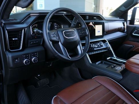 Used 2025 GMC Sierra 2500 Denali Ultimate image 24