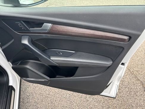 Used 2023 Audi Q5 2.0T Premium Plus w/ Premium Plus Package image 32