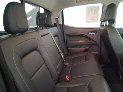 Used 2020 Chevrolet Colorado ZR2 w/ ZR2 Dusk Special Edition image 16