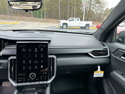 New 2026 GMC Acadia Elevation w/ Elevation Premium Package FWD image 20