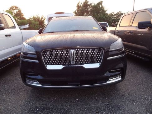Used 2021 Lincoln Aviator Reserve w/ Equipment Group 201A AWD/4WD image 2