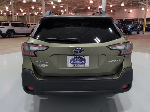 Certified 2025 Subaru Outback Premium w/ Popular Package #1A AWD/4WD image 4