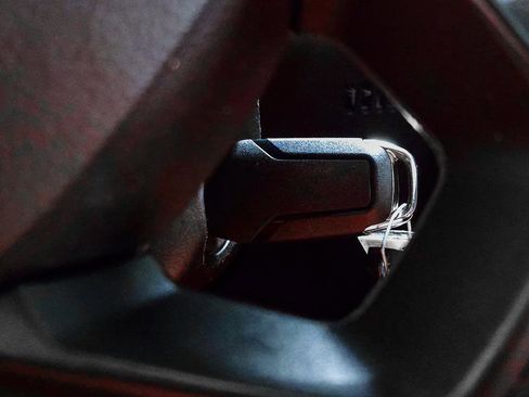 Used 2015 Ford Fusion SE image 28