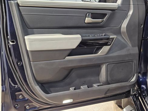 Used 2025 Toyota Tundra Limited AWD/4WD image 20
