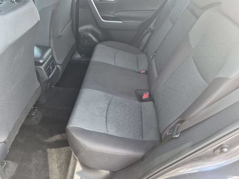 Used 2025 Toyota RAV4 XLE AWD/4WD image 24