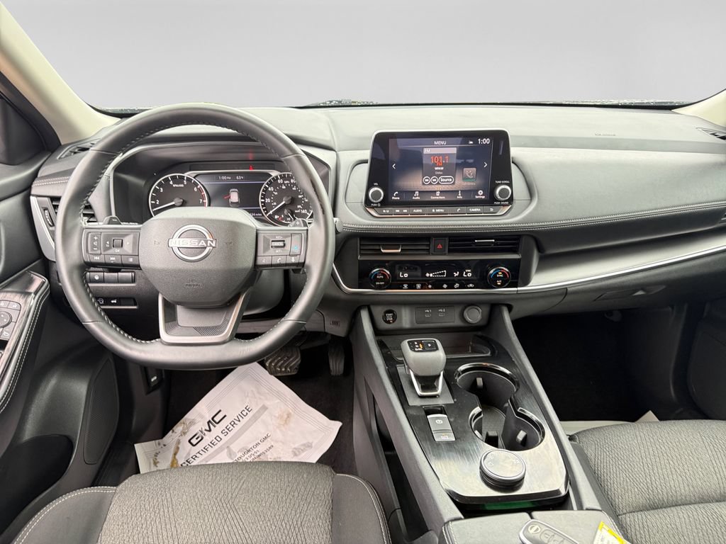 Used 2025 Nissan Rogue SV AWD/4WD image 23