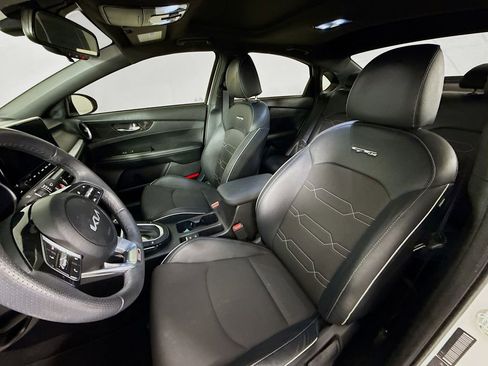 Used 2024 Kia Forte GT-Line w/ GT-Line Premium Package image 11