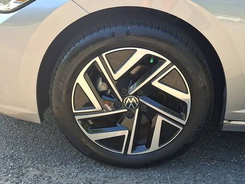 Certified 2024 Volkswagen Jetta SEL FWD image 28