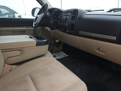 Used 2010 GMC Sierra 2500 SLE AWD/4WD image 8