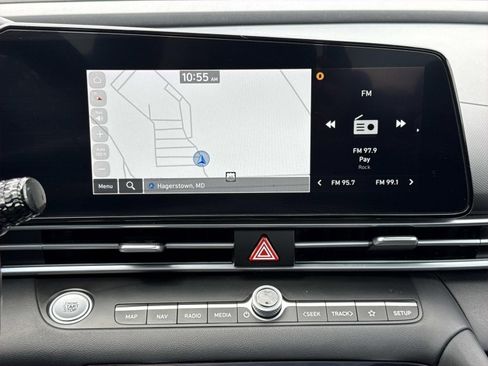 Used 2025 Hyundai Elantra SEL FWD image 10