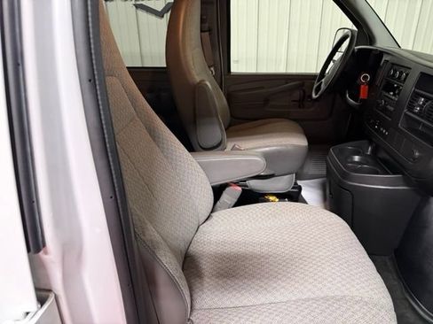 Used 2014 GMC Savana 3500 LT w/ LT Preferred Equipment Group RWD image 24