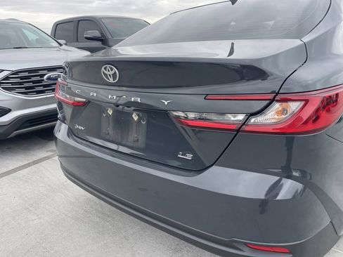 Used 2025 Toyota Camry LE image 4