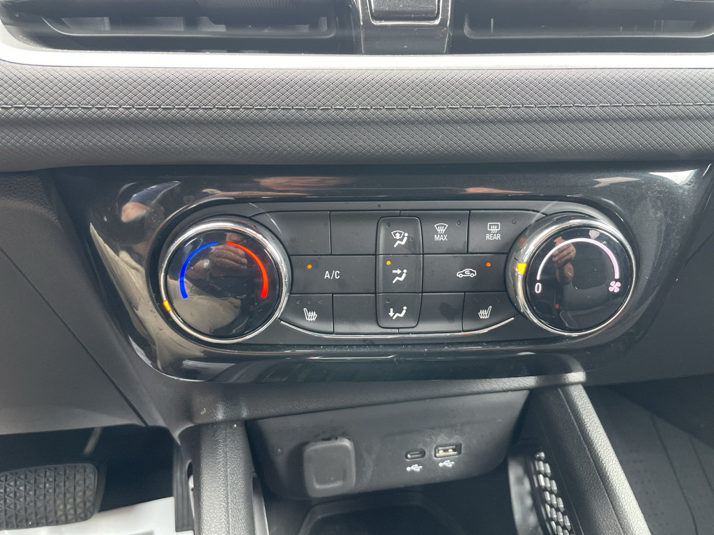 Certified 2024 Chevrolet TrailBlazer LT w/ LT Cold Weather Package AWD/4WD image 25
