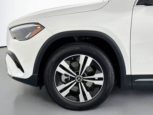 Certified 2026 Mercedes-Benz GLA 250 4MATIC image 11