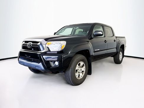 Used 2013 Toyota Tacoma 4x4 Double Cab w/ SR5 Pkg image 3
